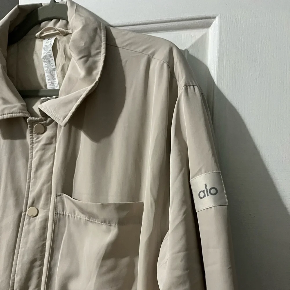 Alo Yoga Legend Jacket - Picture 3 of 6